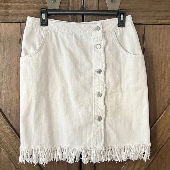 Pilcro Anthropologie Just-For-Us White Denim Button Front Fringe Skirt Size 8 - Picture 4 of 9
